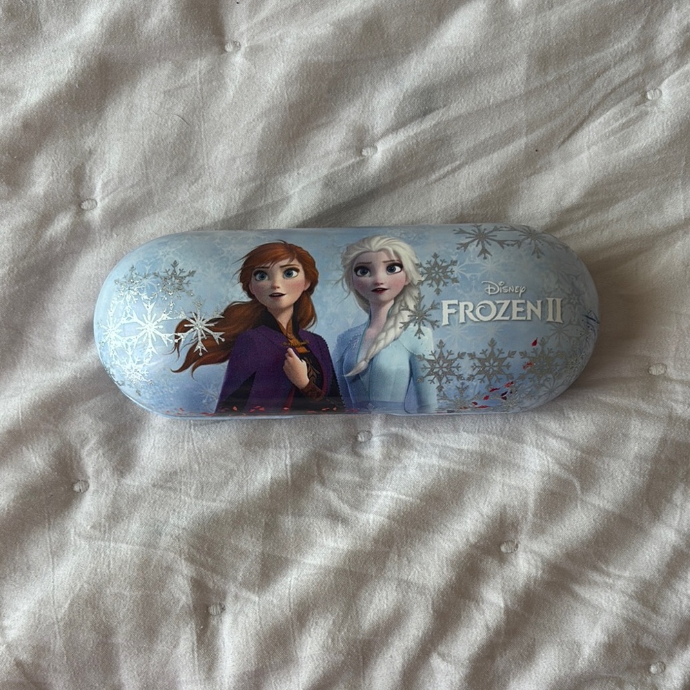 Disney Frozen II Character Glasses Case - Blue and Purple